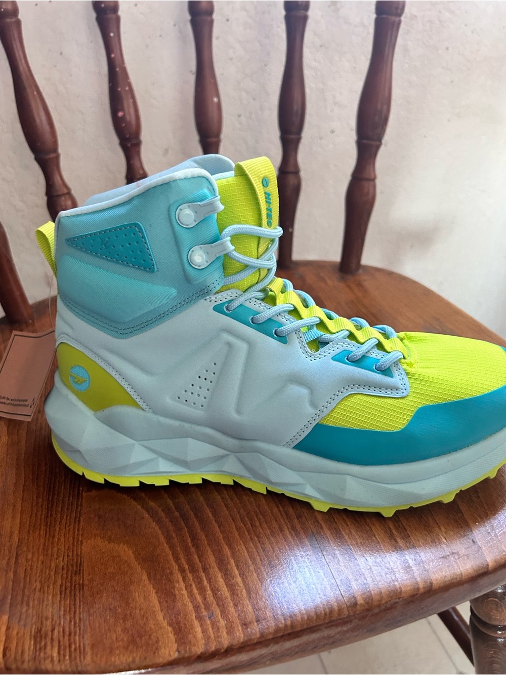 Hi-Tec Women's High-Top Sneakers in Lime & Teal